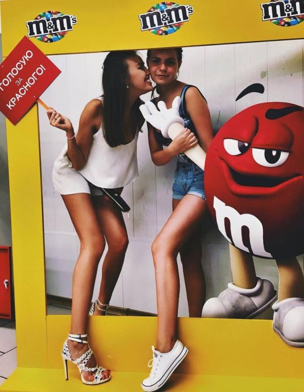   (Anastasiya Kostenko)  - ,    ,   /  - 137