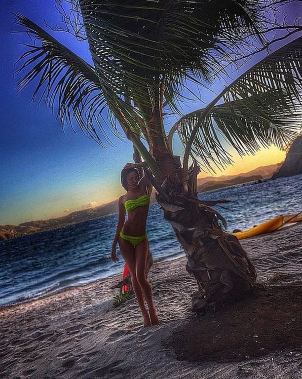   (Anastasiya Kostenko)  - ,    ,   /  - 159