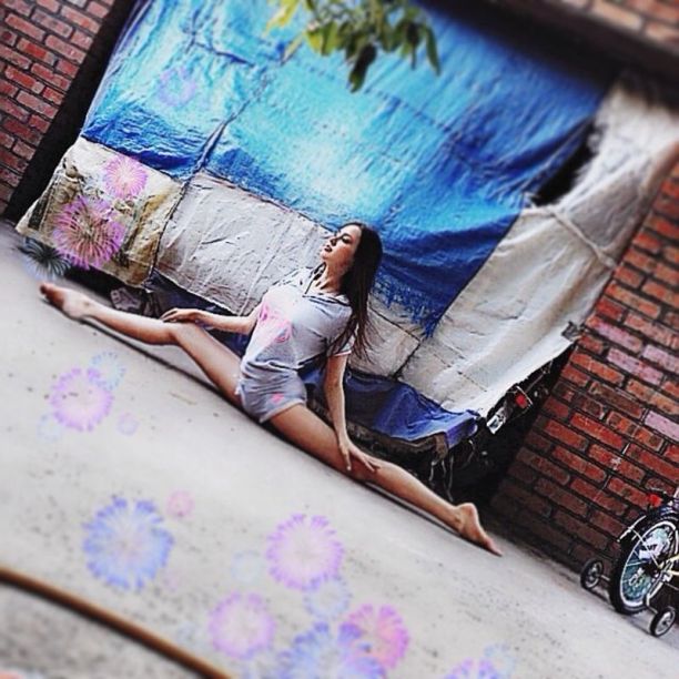   (Anastasiya Kostenko)  - ,    ,   /  - 182