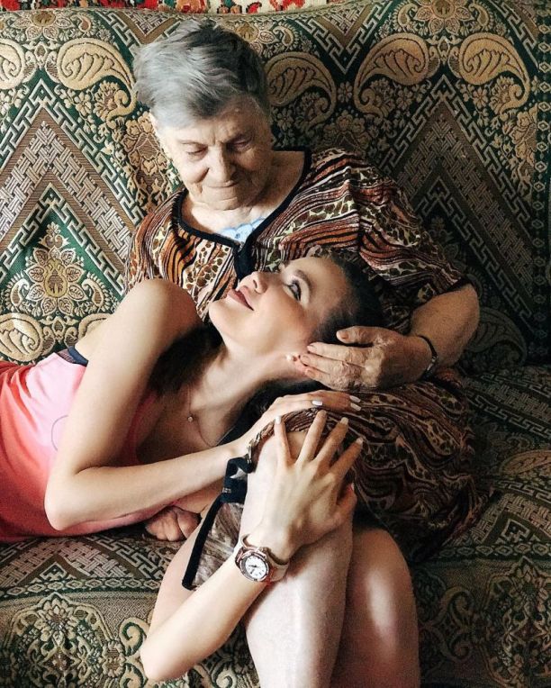   (Anastasiya Kostenko)  - ,    ,   /  - 191