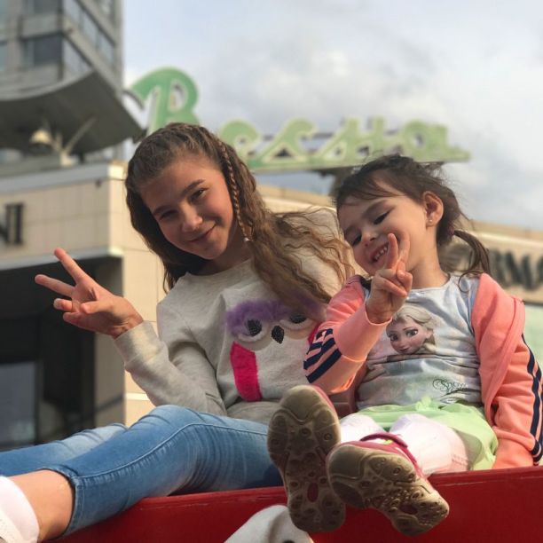   (Anastasiya Kostenko)  - ,    ,   /  - 199