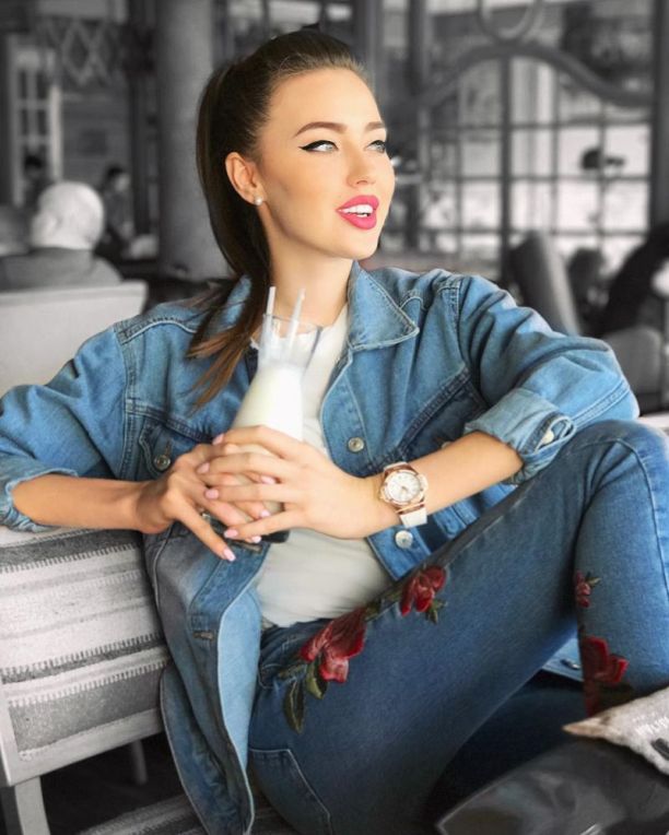   (Anastasiya Kostenko)  - ,    ,   /  - 201