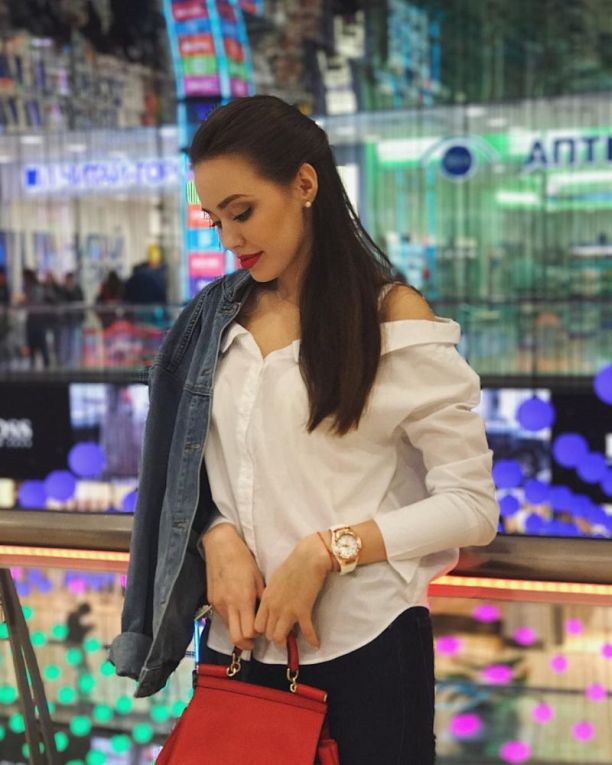   (Anastasiya Kostenko)  - ,    ,   /  - 202