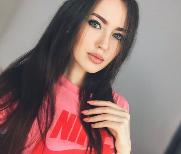   (Anastasiya Kostenko)  - ,    ,   /  - 210