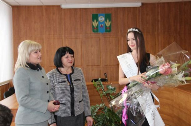   (Anastasiya Kostenko)  - ,    ,   /  - 214