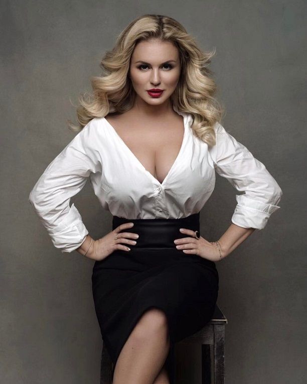    (Anna Semenovich Photo)  ,     /  - 13