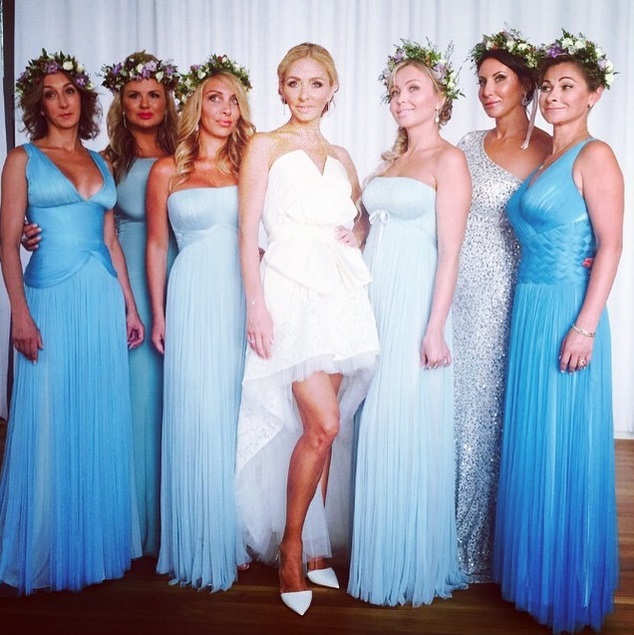    (Anna Semenovich Photo)  ,     /  - 95