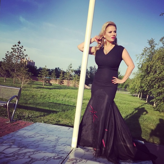    (Anna Semenovich Photo)  ,     /  - 118