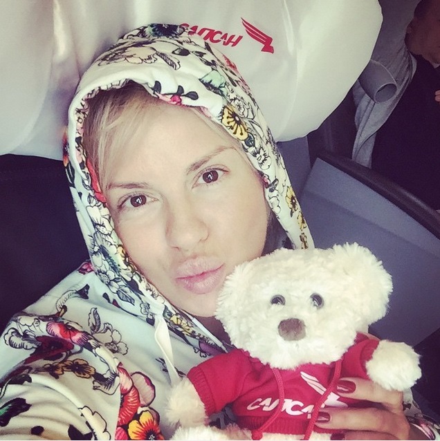    (Anna Semenovich Photo)  ,     /  - 120