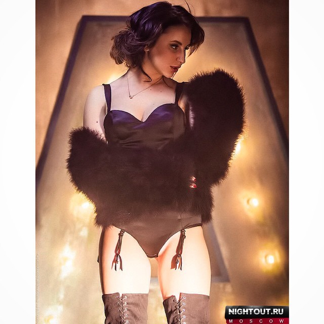   (Asti Photo)  ,     /  - 209