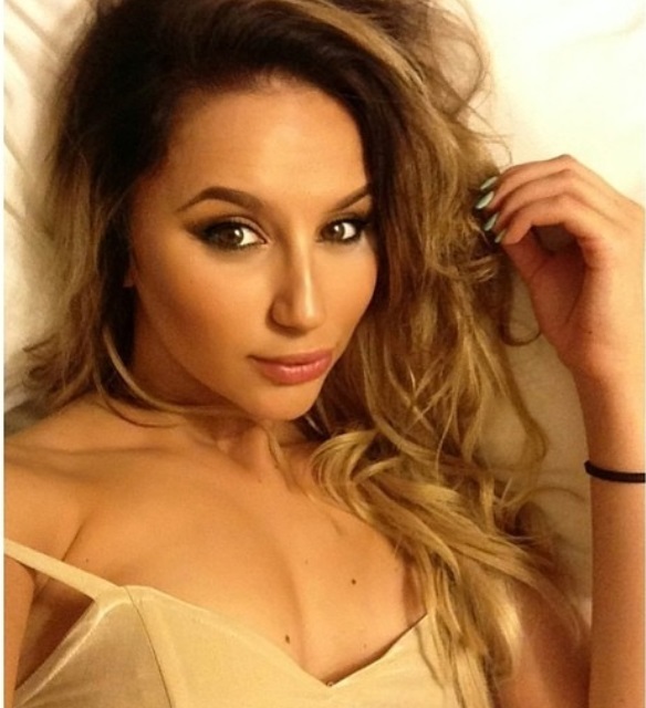   (Asti Photo)  ,     /  - 226