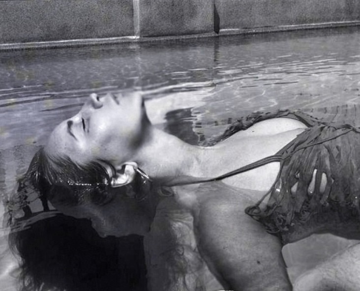   (Asti Photo)  ,     /  - 252