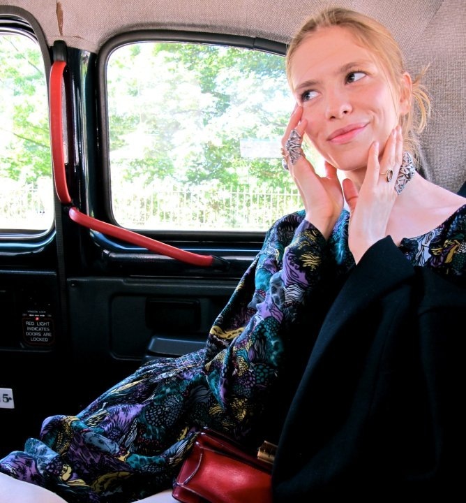    (Elena Perminova Photo) , ,  ,   ,    /  - 227