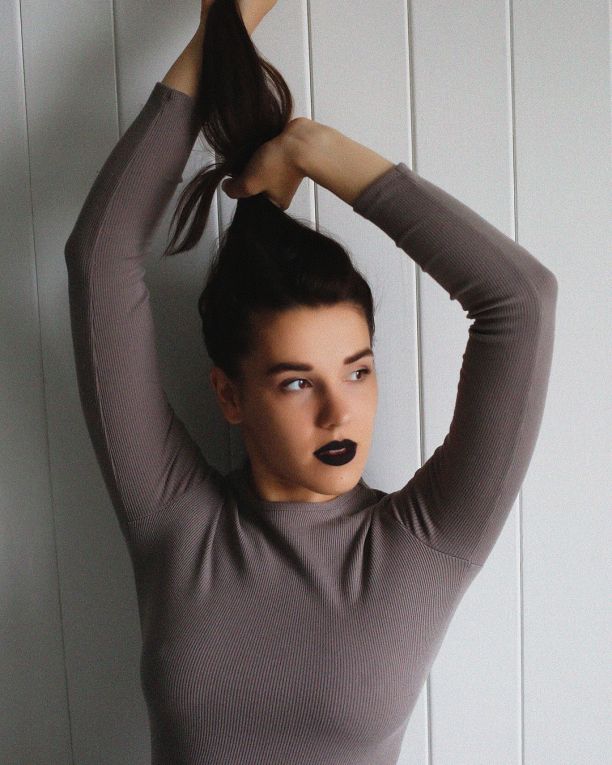 Lizabeth    (Elizaveta Haykova Photo) , ,   /  - 68