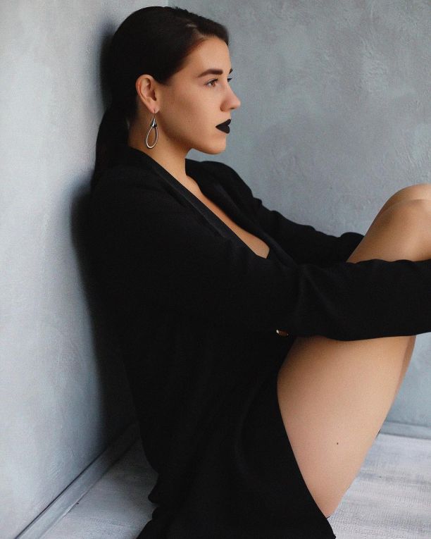 Lizabeth    (Elizaveta Haykova Photo) , ,   /  - 76
