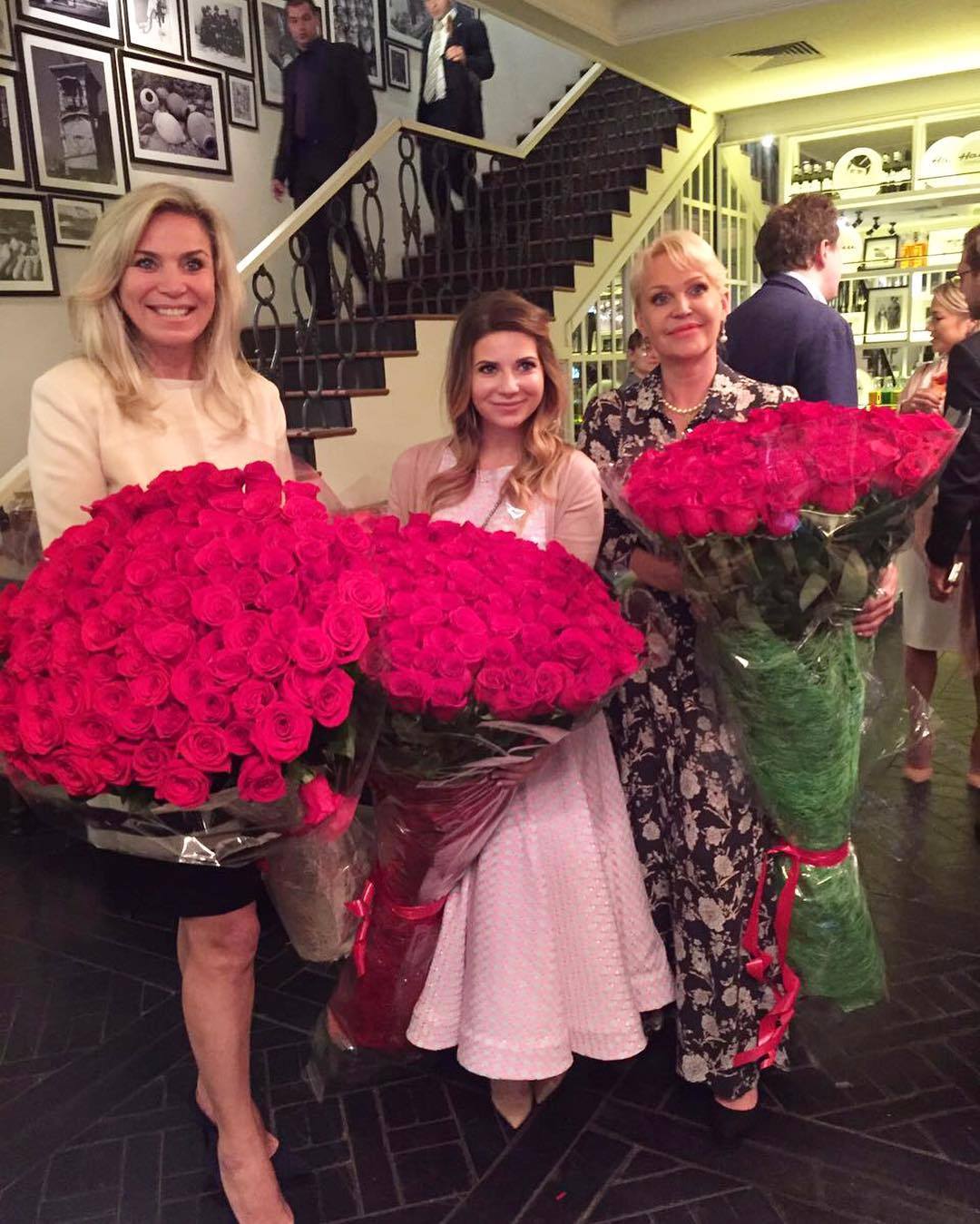    (Galina Udashkina Photo) , ,       /  - 64