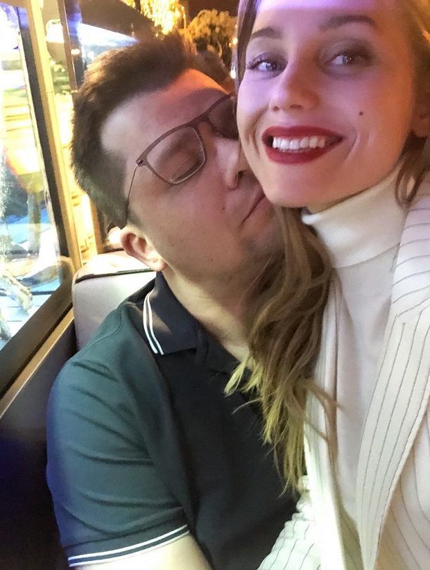    (Kristina Asmus Photo) ,    /  - 84