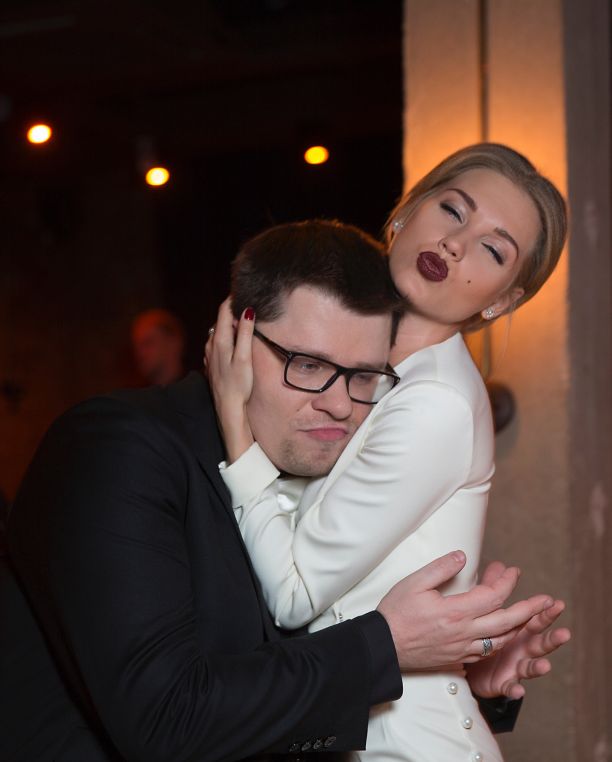    (Kristina Asmus Photo) ,    /  - 89