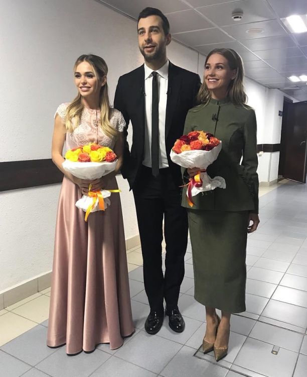    (Kristina Asmus Photo) ,    /  - 110