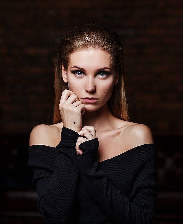    (Kristina Asmus Photo) ,    /  - 122