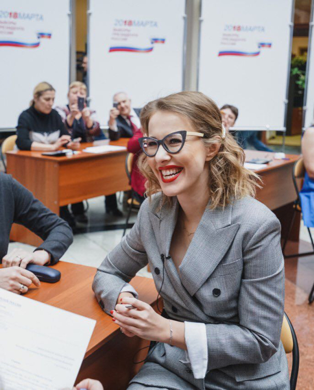    (Kseniya Sobchak Photo) ,    2,  /  - 88