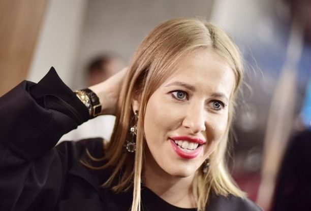    (Kseniya Sobchak Photo) ,    2,  /  - 104