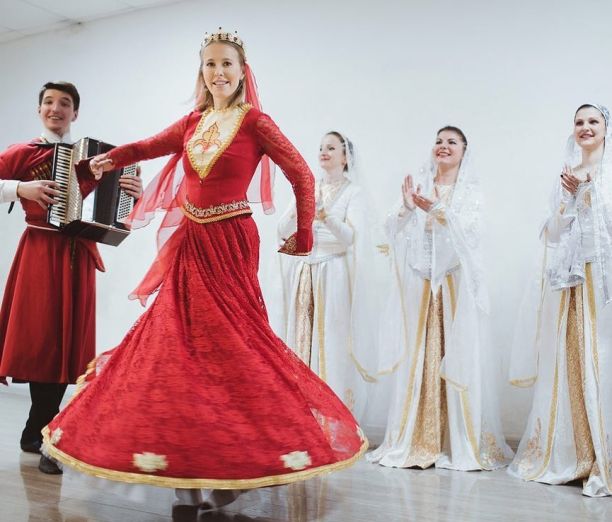    (Kseniya Sobchak Photo) ,    2,  /  - 107