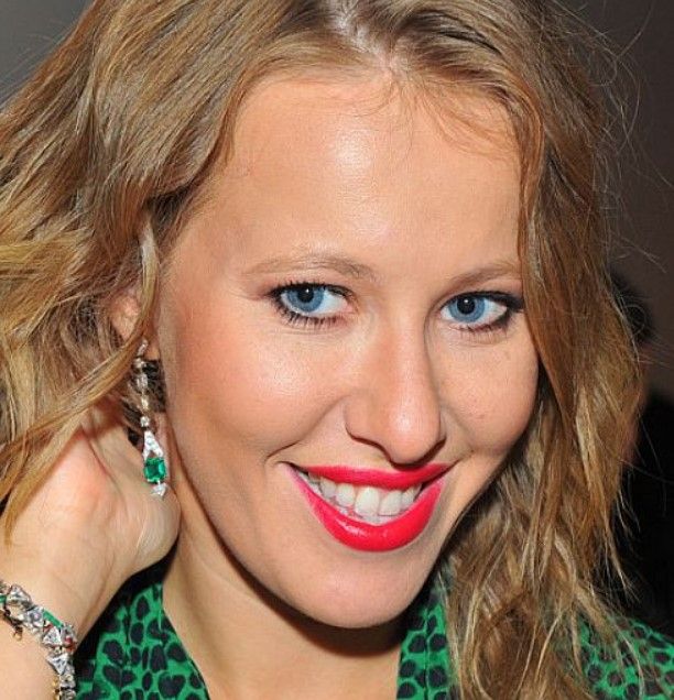    (Kseniya Sobchak Photo) ,    2,  /  - 135