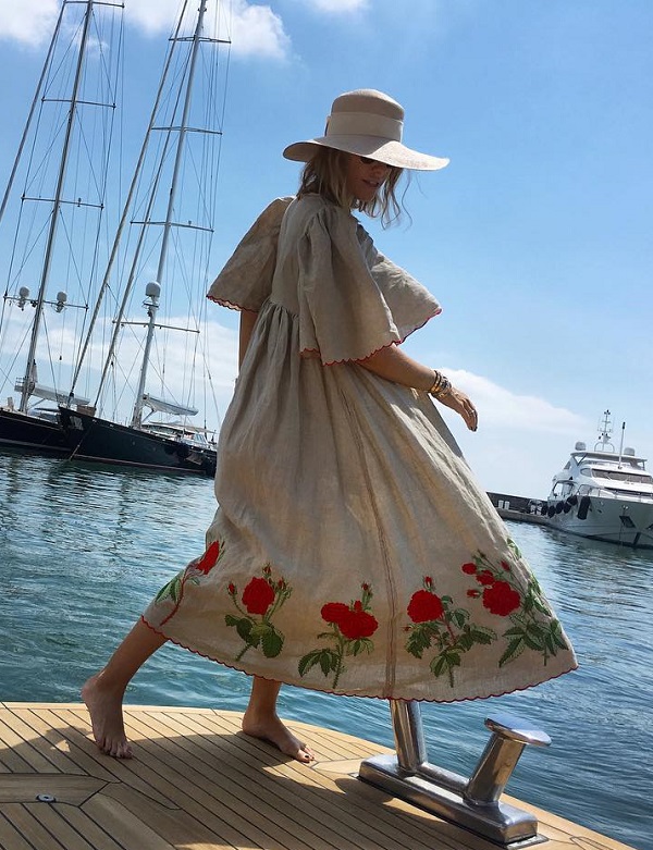    (Kseniya Sobchak Photo) ,    2,  /  - 184