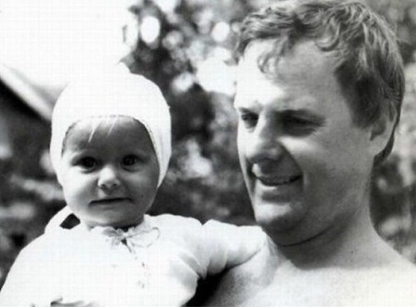    (Kseniya Sobchak Photo) ,    2,  /  - 185