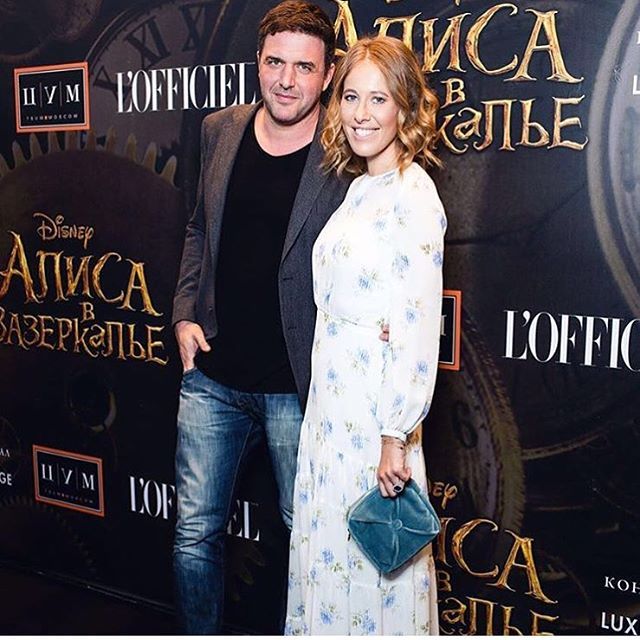    (Kseniya Sobchak Photo) ,    2,  /  - 199