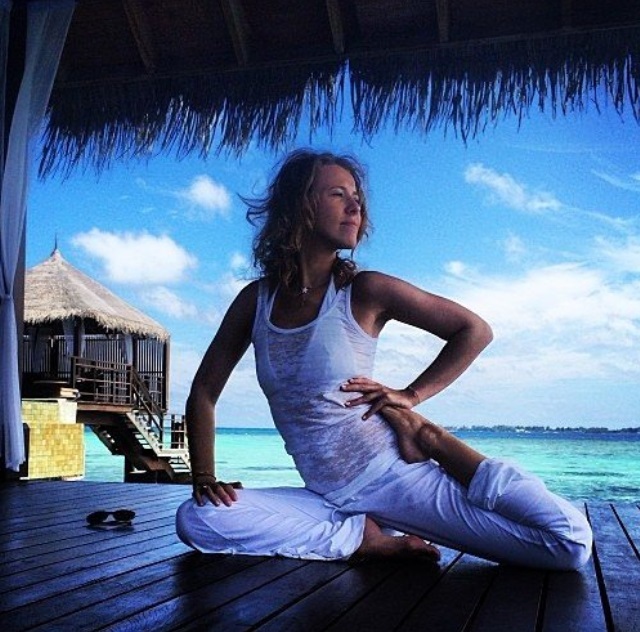    (Kseniya Sobchak Photo) ,    2,  /  - 200