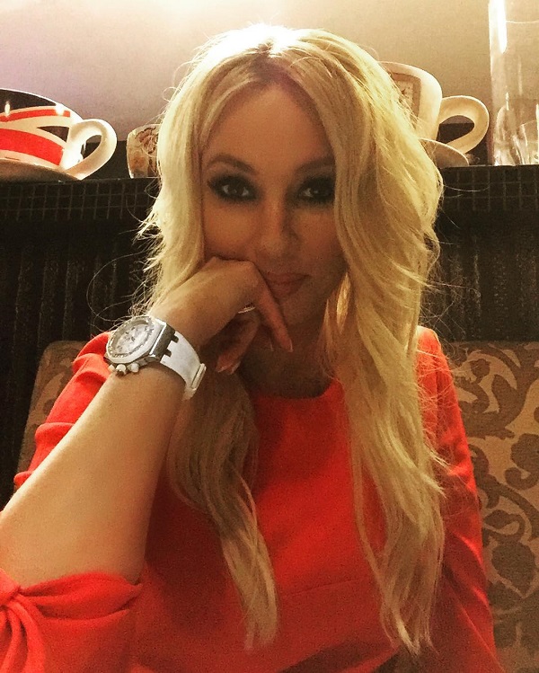    (Lera Kudryavtseva Photo)  ,  -,  /  - 130