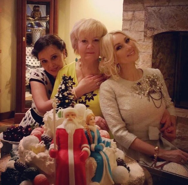    (Lera Kudryavtseva Photo)  ,  -,  /  - 135