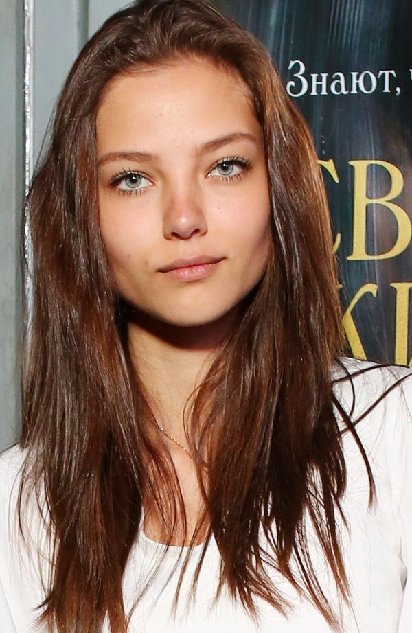   ( , Lesya Kafelnikova)  - ,    /  - 49