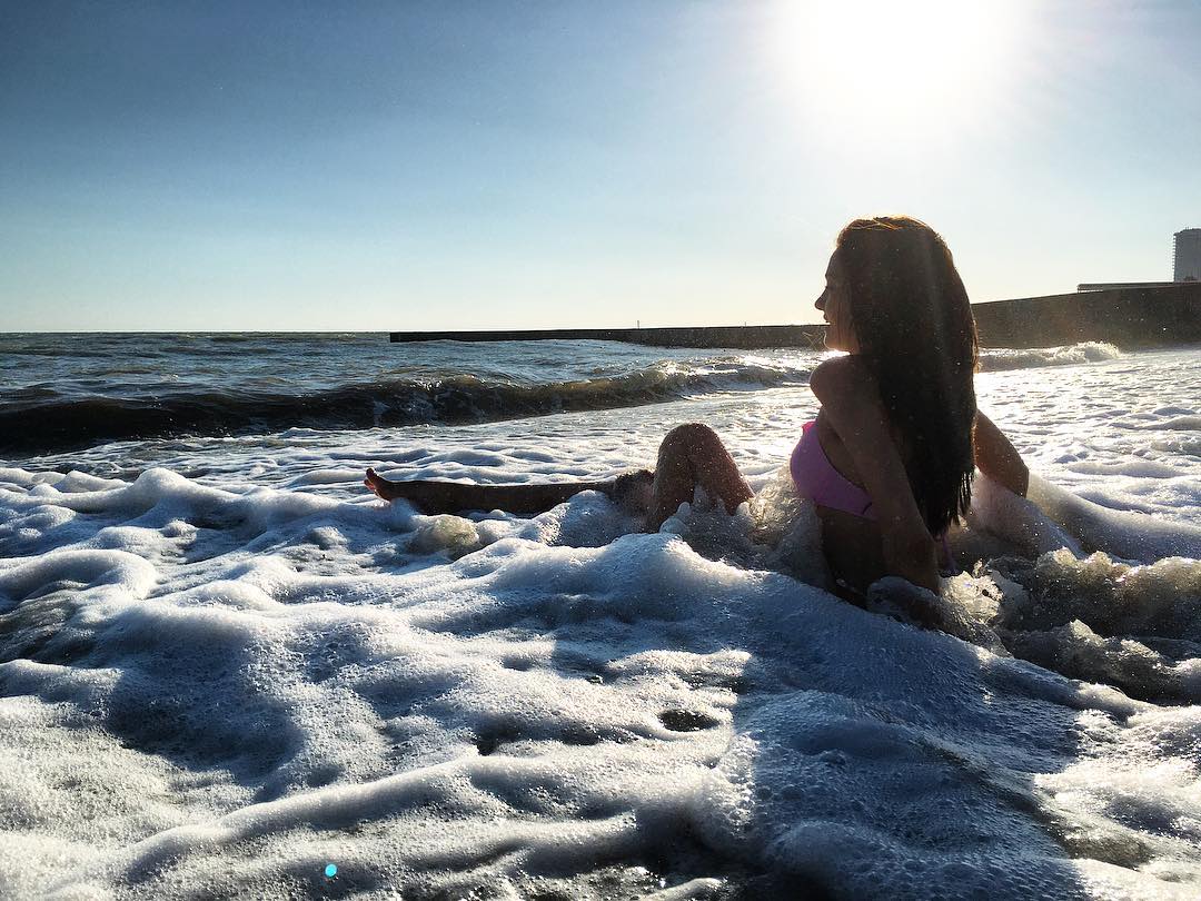   ( , Lesya Kafelnikova)  - ,    /  - 58