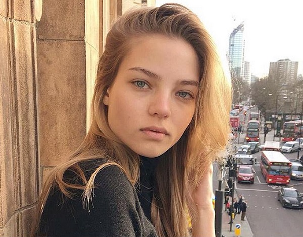   ( , Lesya Kafelnikova)  - ,    /  - 72