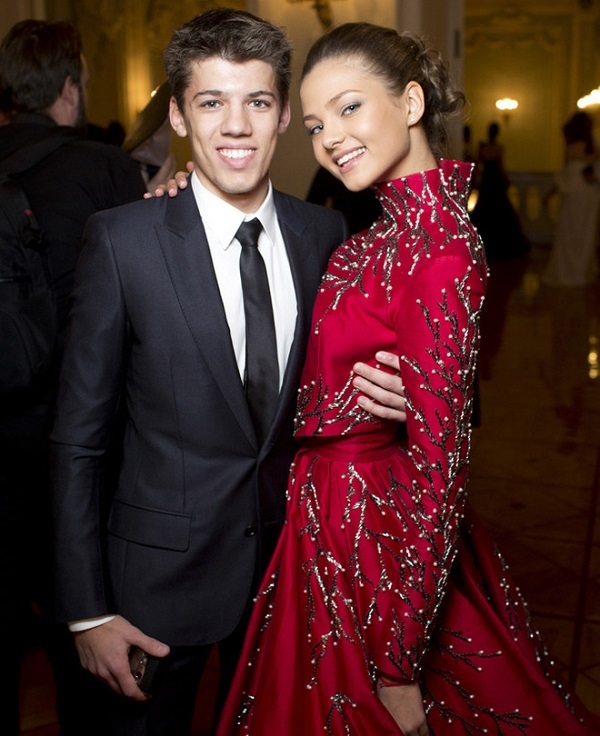   ( , Lesya Kafelnikova)  - ,    /  - 75