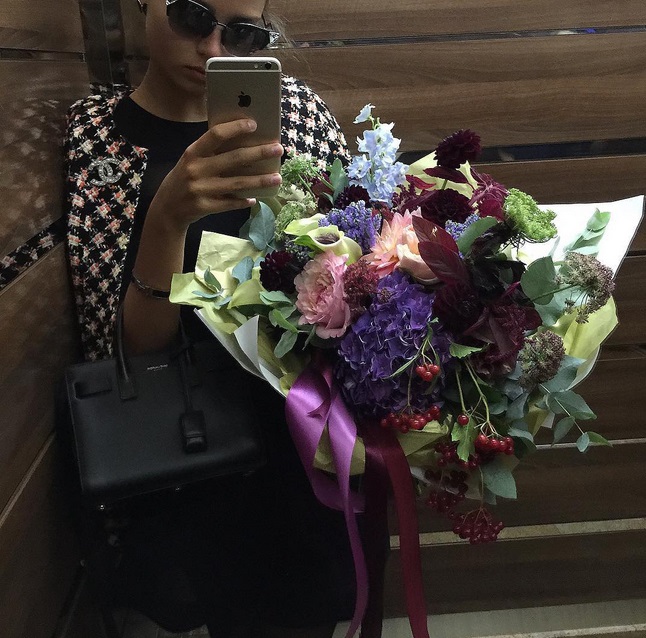   ( , Lesya Kafelnikova)  - ,    /  - 89