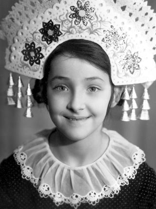    (Lolita Milyavskaya Photo)  , ,        /  - 91