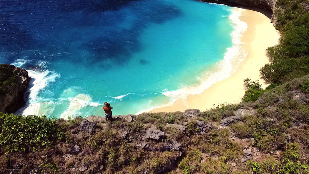   (Mary Shum)  -  Mavrin,    /  - 212