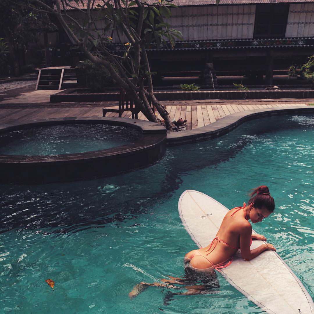   (Mary Shum)  -  Mavrin,    /  - 248