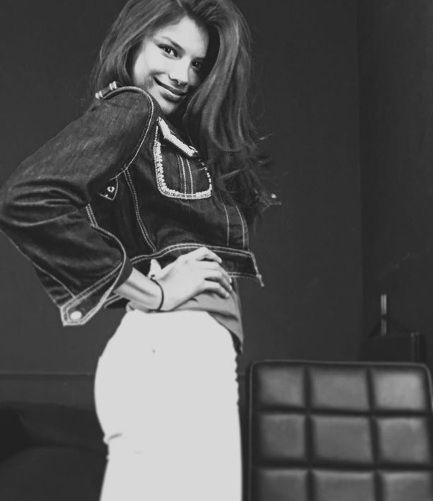 ������ ������� (Michelle Andrade) ���� - ������ / �������� - 188