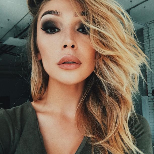   (Nastya Ivleeva)  -    ,  /  - 68