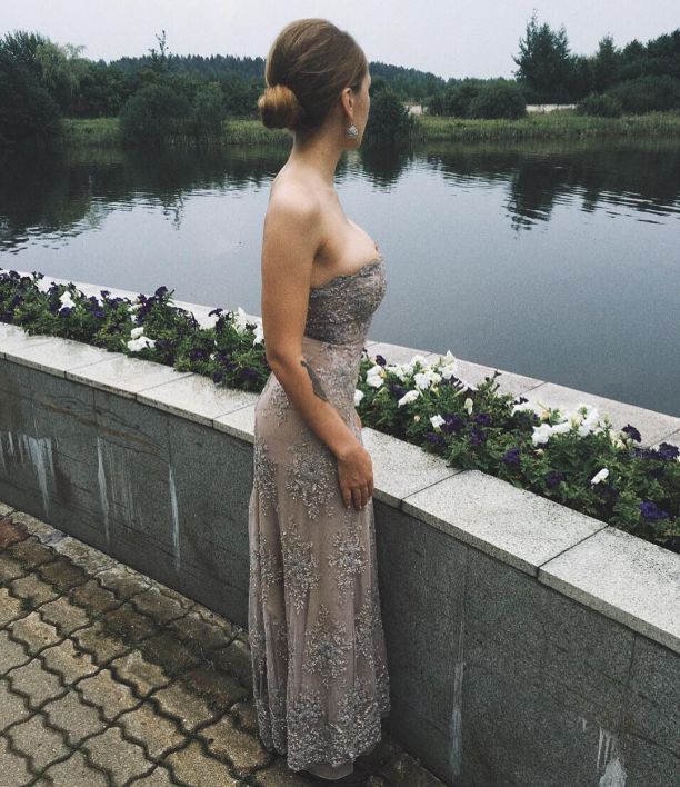   (Nastya Ivleeva)  -    ,  /  - 223