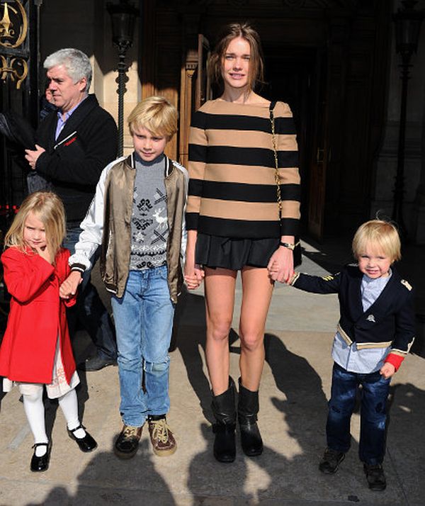    (Natalia Vodyanova Photo)   /  - 100