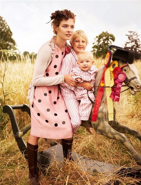    (Natalia Vodyanova Photo)   /  - 152