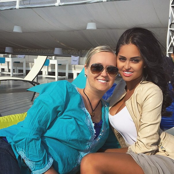    (  Nita Kuzmina Gupta Photo)    ,   /  - 100