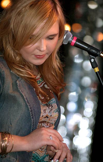   (Pelageya Photo)   ,    /  - 332