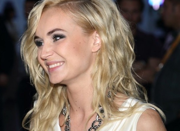    (Polina Gagarina Photo)  ,     /  - 145